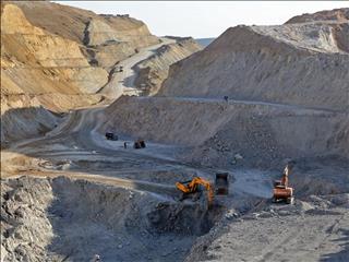 توسعه بخش معدن زنجان نیازمند توجه جدی است